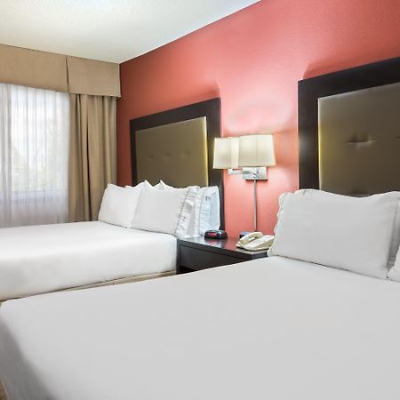 Holiday Inn Express Hotel & Suites Kendall East-Miami By Ihg Ngoại thất bức ảnh