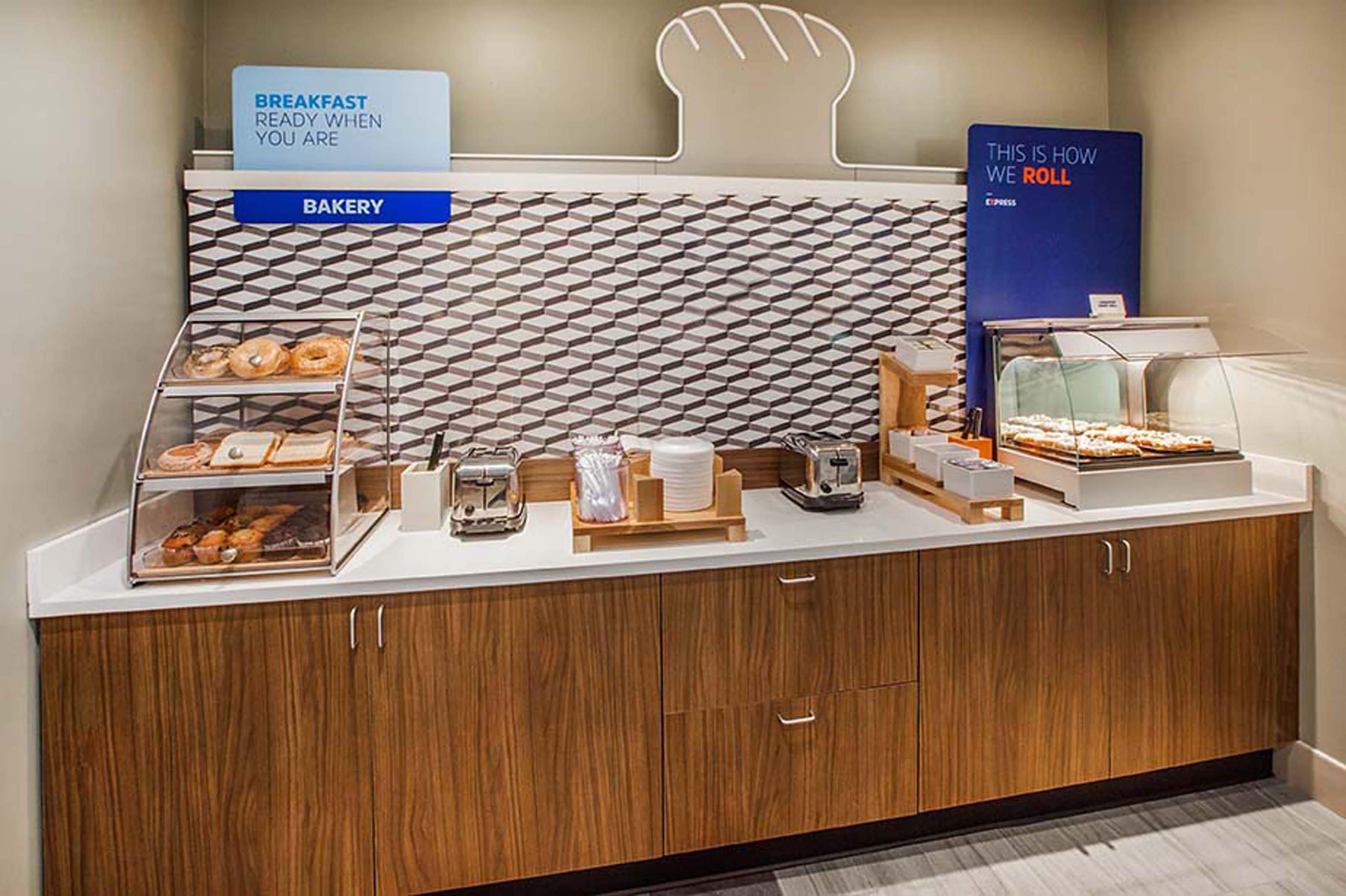 Holiday Inn Express Hotel & Suites Kendall East-Miami By Ihg Ngoại thất bức ảnh