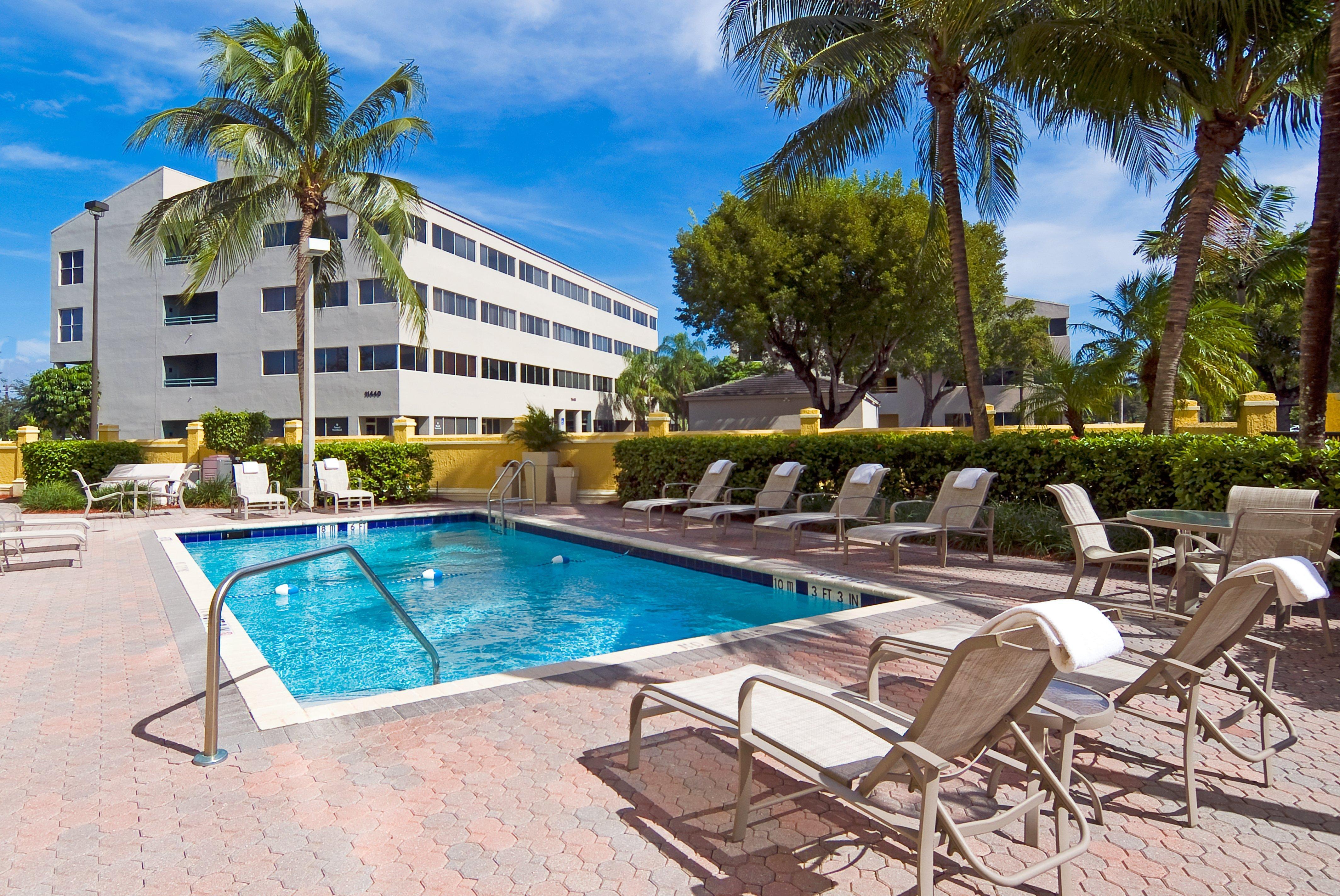 Holiday Inn Express Hotel & Suites Kendall East-Miami By Ihg Ngoại thất bức ảnh