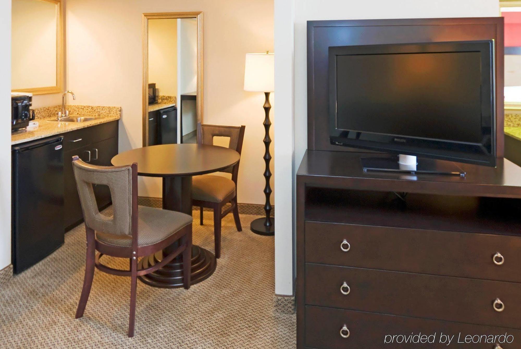Holiday Inn Express Hotel & Suites Kendall East-Miami By Ihg Ngoại thất bức ảnh