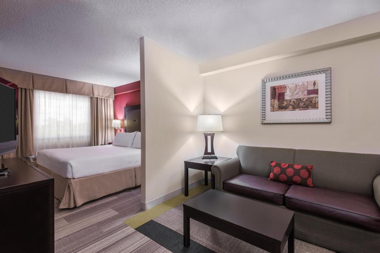 Holiday Inn Express Hotel & Suites Kendall East-Miami By Ihg Ngoại thất bức ảnh